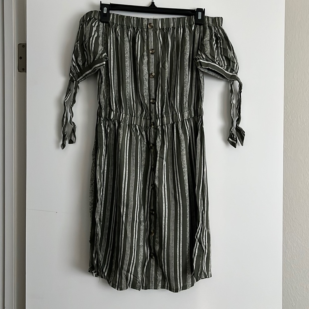 NWT Derek heart over the shoulders dress